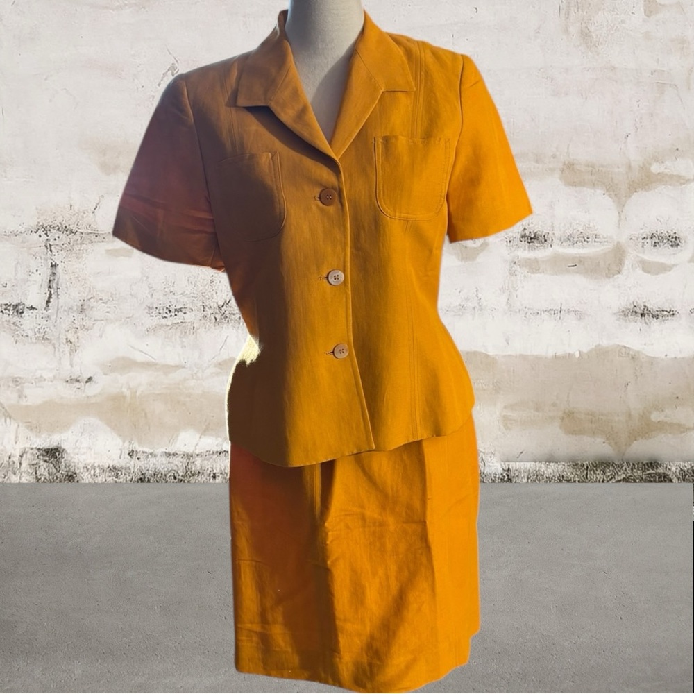 Petite Sophisticate Women's Yellow Vintage Suit Size 10 - Picture 2 of 7